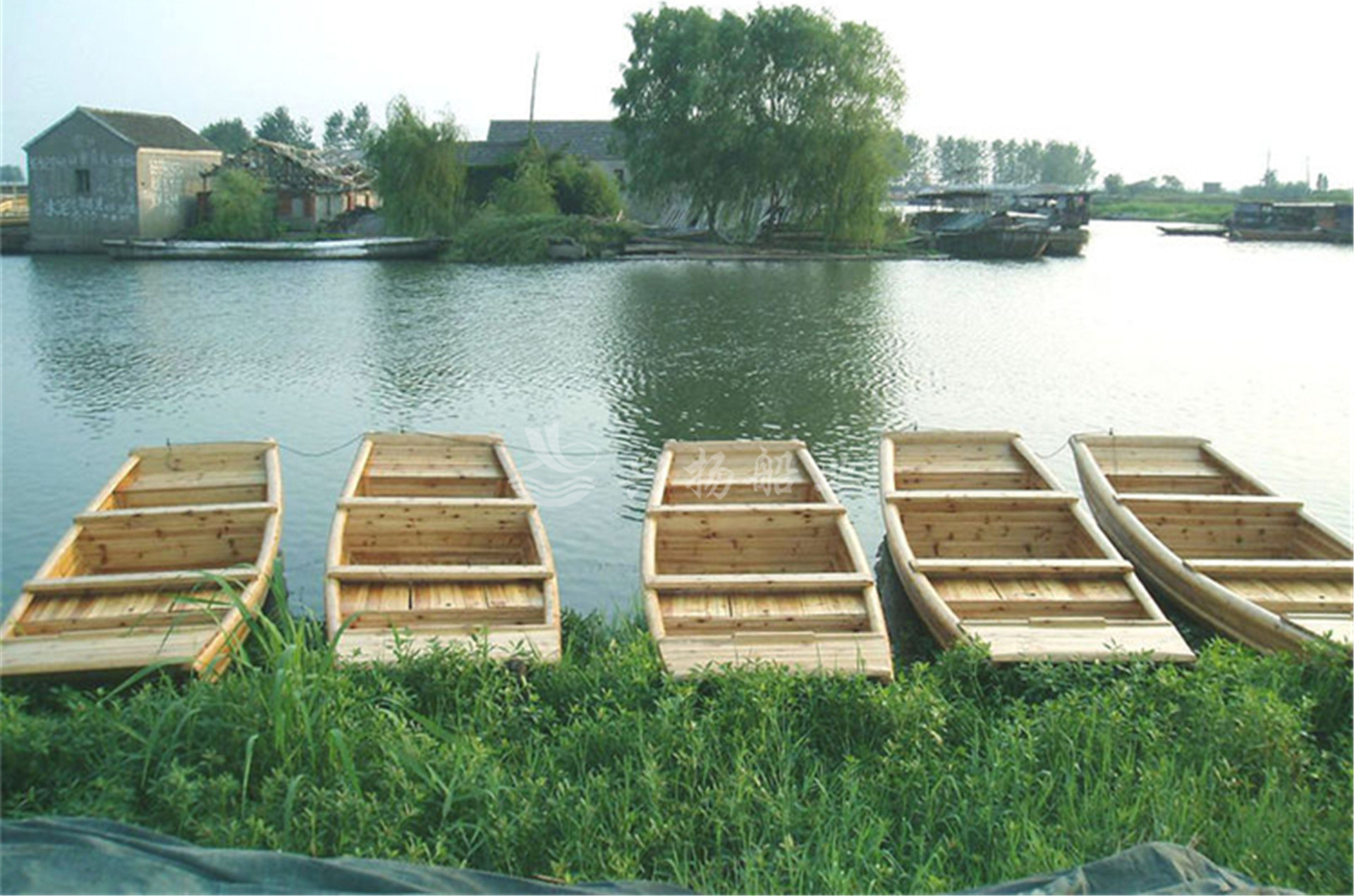 4米木質保潔船
